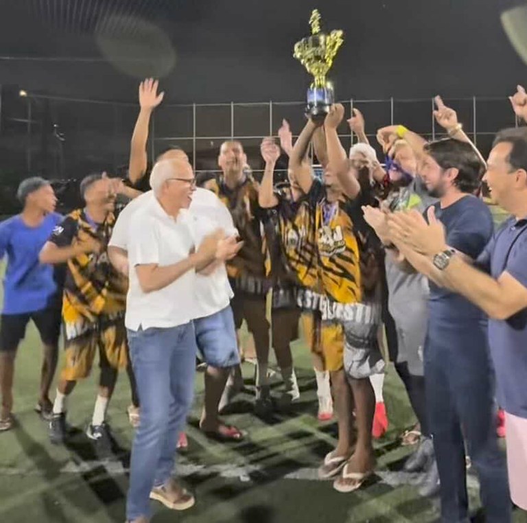 Fábio Meireles (PDT) celebra final da 1ª Copa Zona Norte de Fut7 em Aracaju