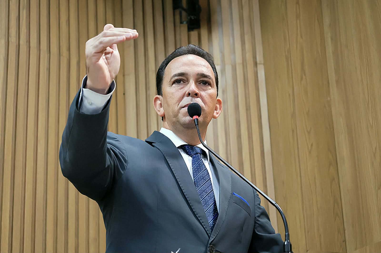 Fábio Meireles (PDT) cobra da PMA pagamento de emendas impositivas e reforça pauta da limpeza de Aracaju