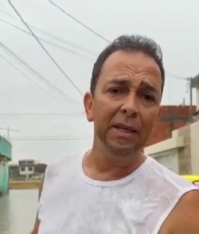 Fábio Meireles (PDT) culpa PMA pela ausência de limpeza de canais e mostra inundação no bairro Soledade após chuvas do domingo (8)