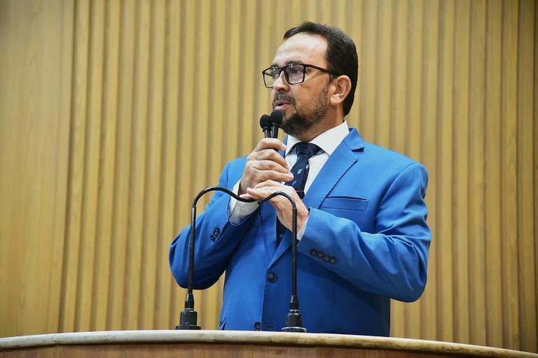 Fábio Meireles (PDT) destaca trabalho da ONG Olhar Carinhoso na Soledade