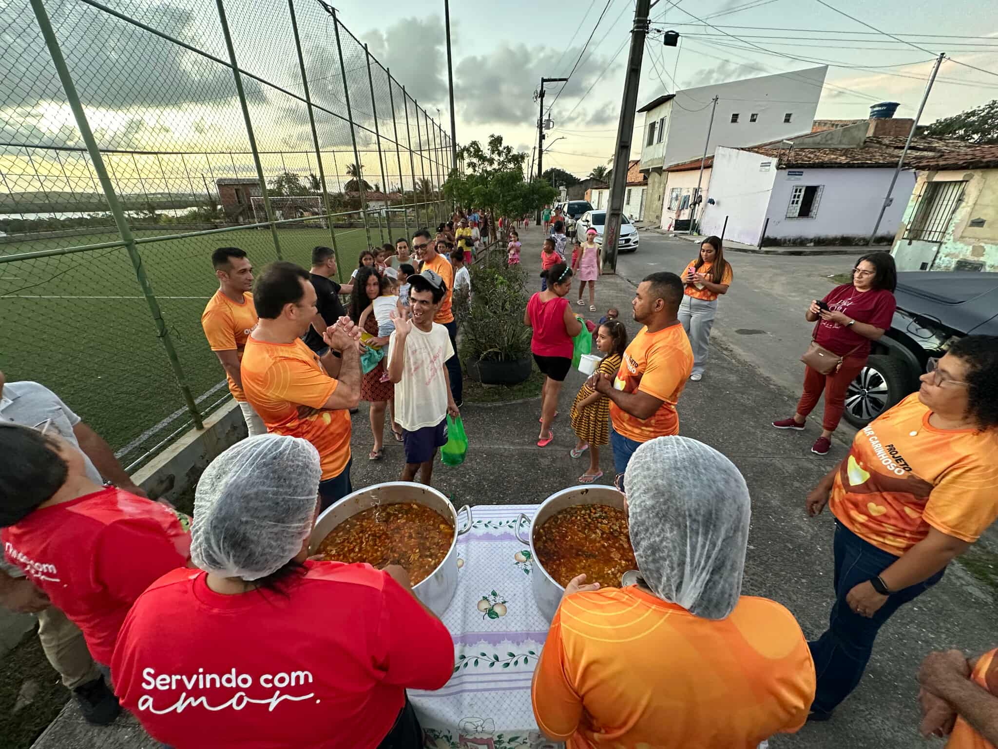 Fábio Meireles (PDT) favorece moradores do Loteamento Senhor do Bonfim com “Sopão Solidário” 