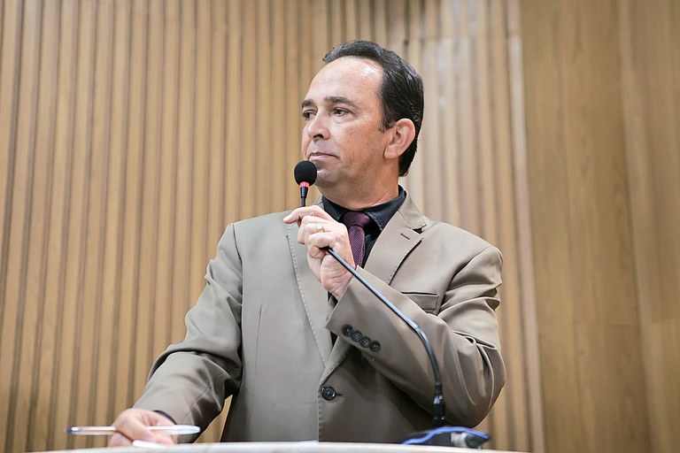 Fábio Meireles (PDT) lamenta precariedade da Avenida Maranhão que impacta a mobilidade dos aracajuanos 