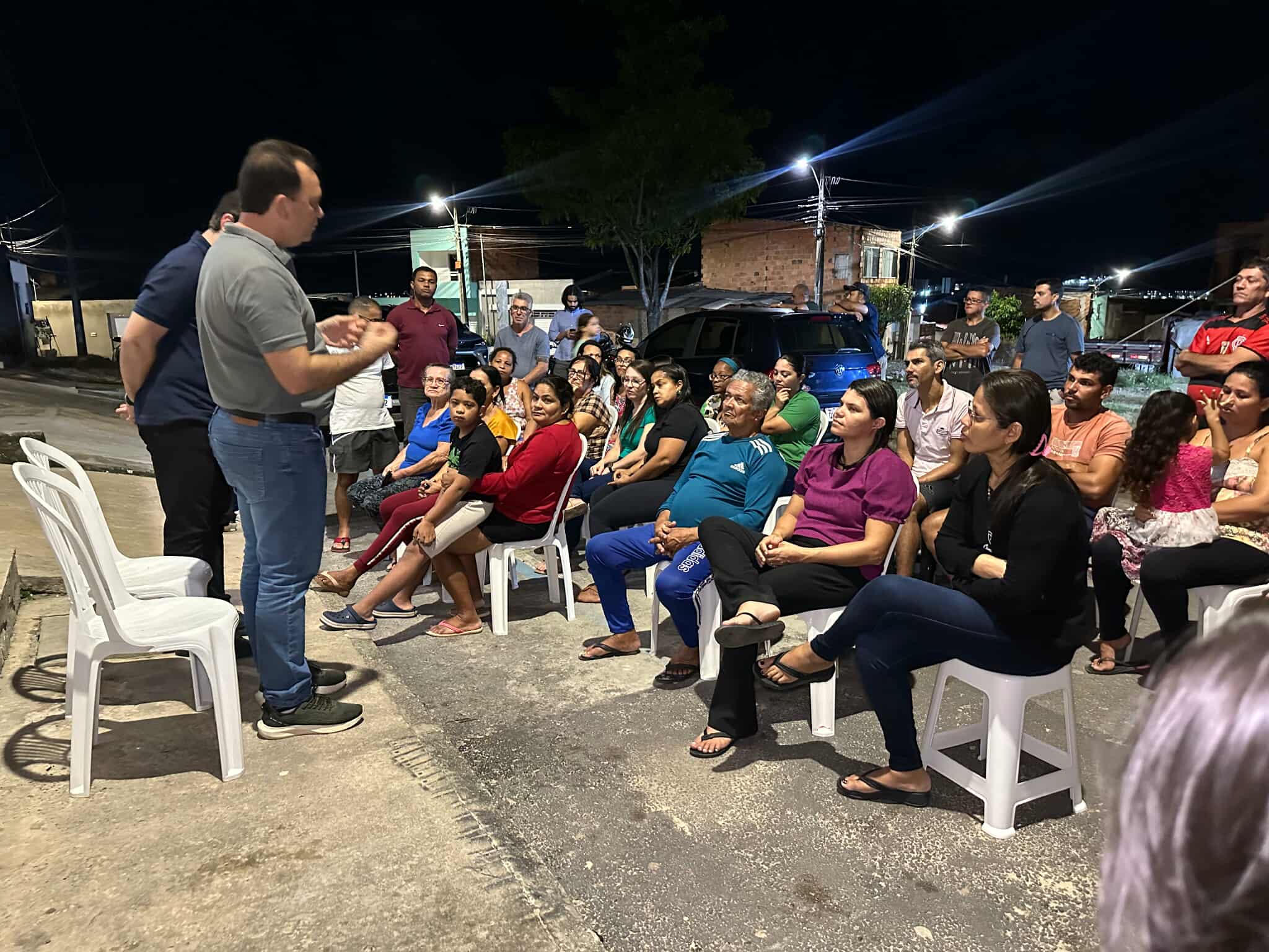 Fábio Meireles (PDT) promove reunião com moradores do Loteamento Moema Meire