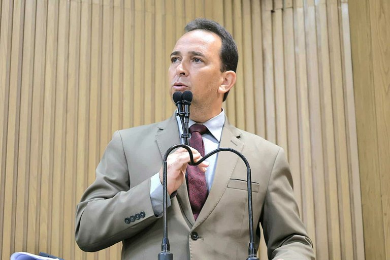 Fábio Meireles (PDT) protesta contra atitude da Sema em abordar igreja evangélica em horário de culto  