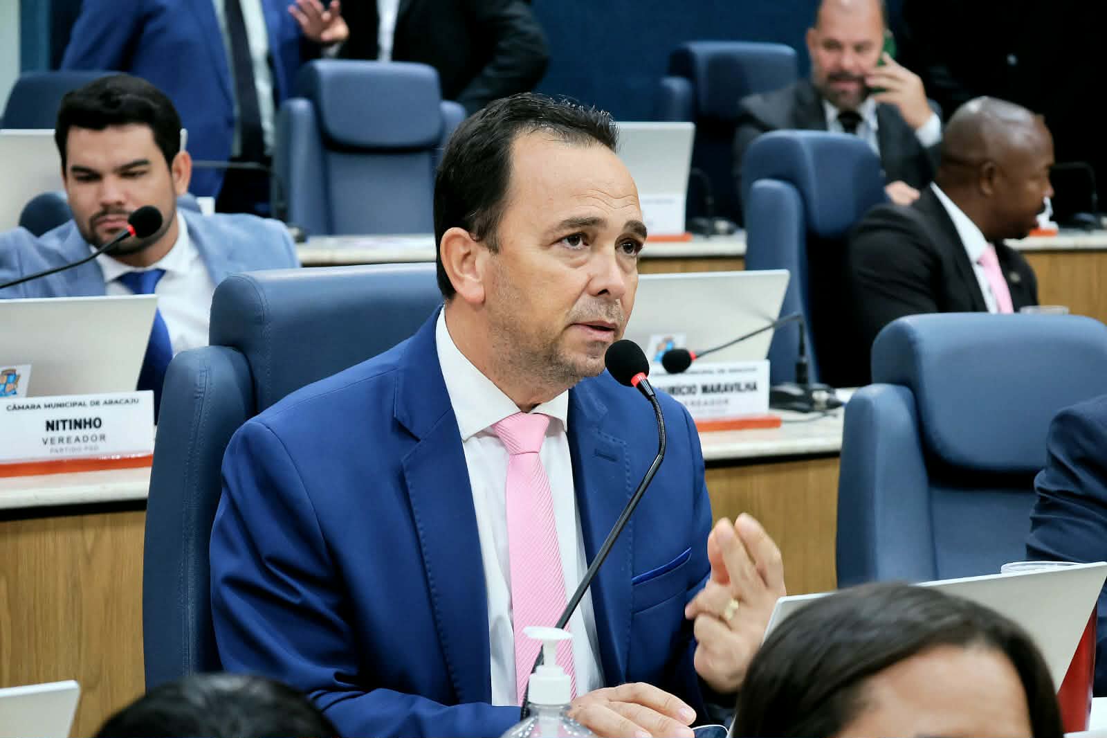 Fábio Meireles (PDT) questiona secretária de saúde e alfineta secretário de finanças pelo atraso em apresentar relatório quadrimestral