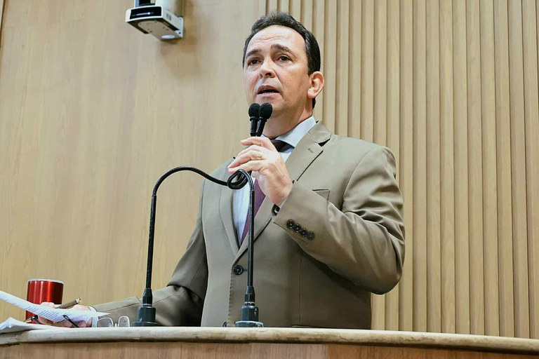 Fábio Meireles (PDT) refuta fala do secretário municipal da fazenda e critica lentidão das obras em Aracaju