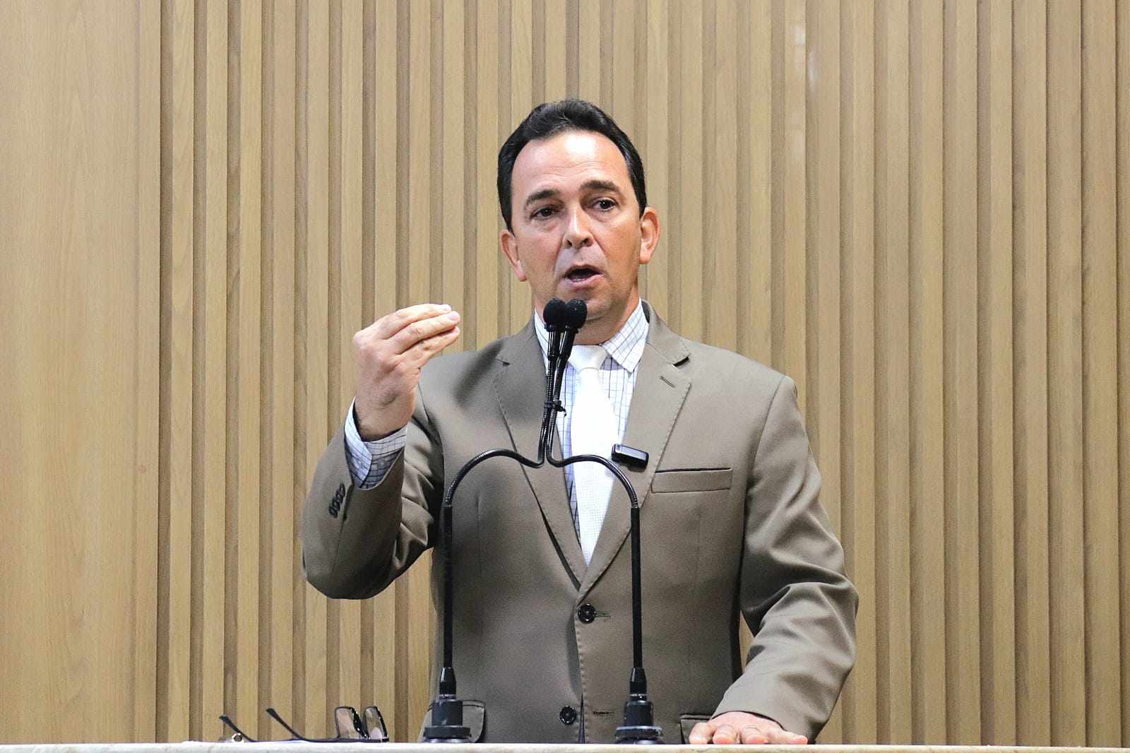 Fábio Meireles (PDT) vota contrário ao projeto que cria a Loteria Municipal 