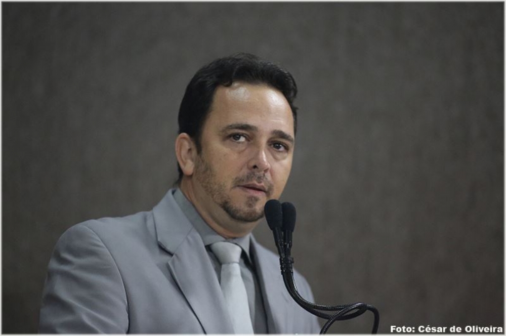 Fábio Meireles pede e ruas do Loteamento Recanto da Jaqueira são pavimentadas