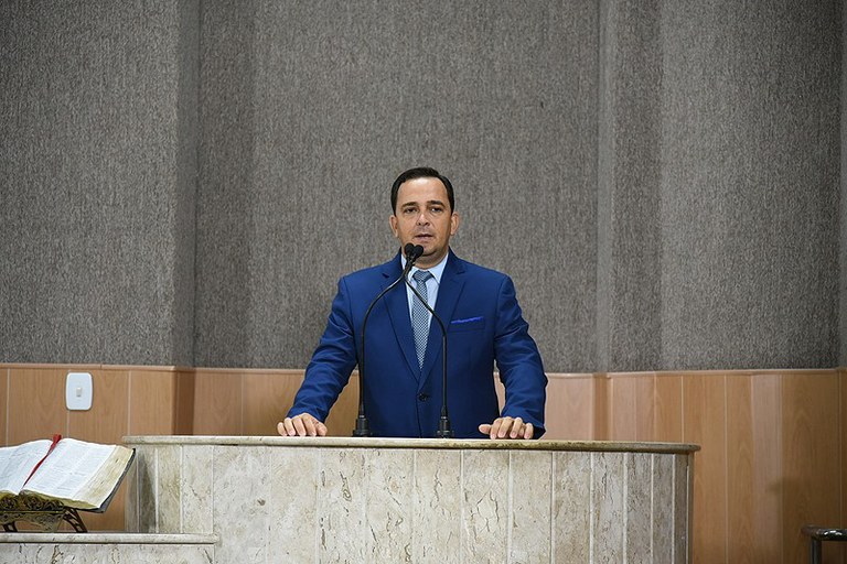 Fábio Meireles pede mudanças na gestão da Saúde de Aracaju