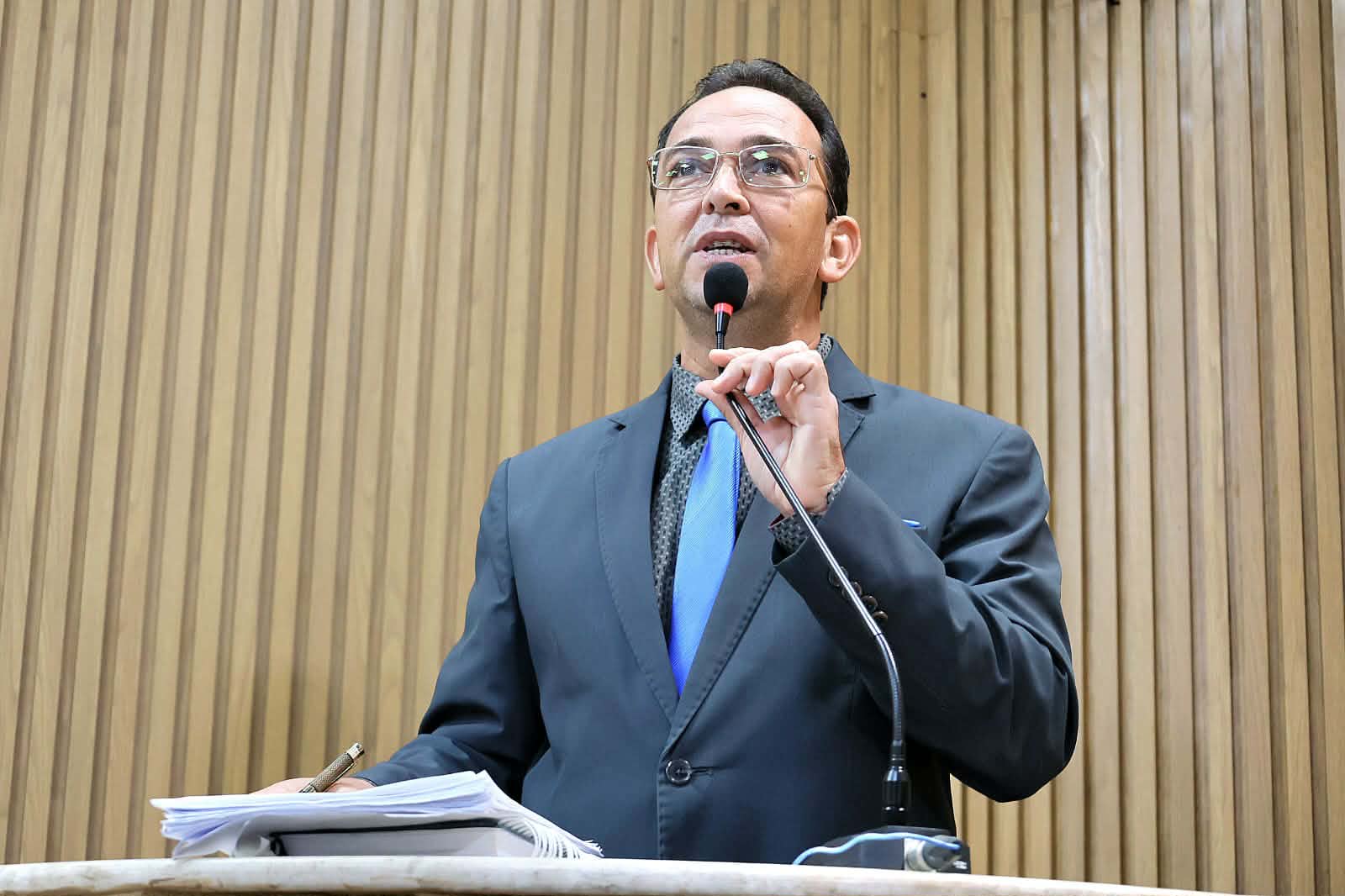 Fábio Meireles repudia seletividade de pagamento de emendas