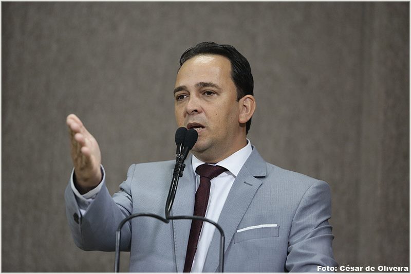 Fábio Meireles solicita reavaliação no cadastro do SUS em Aracaju