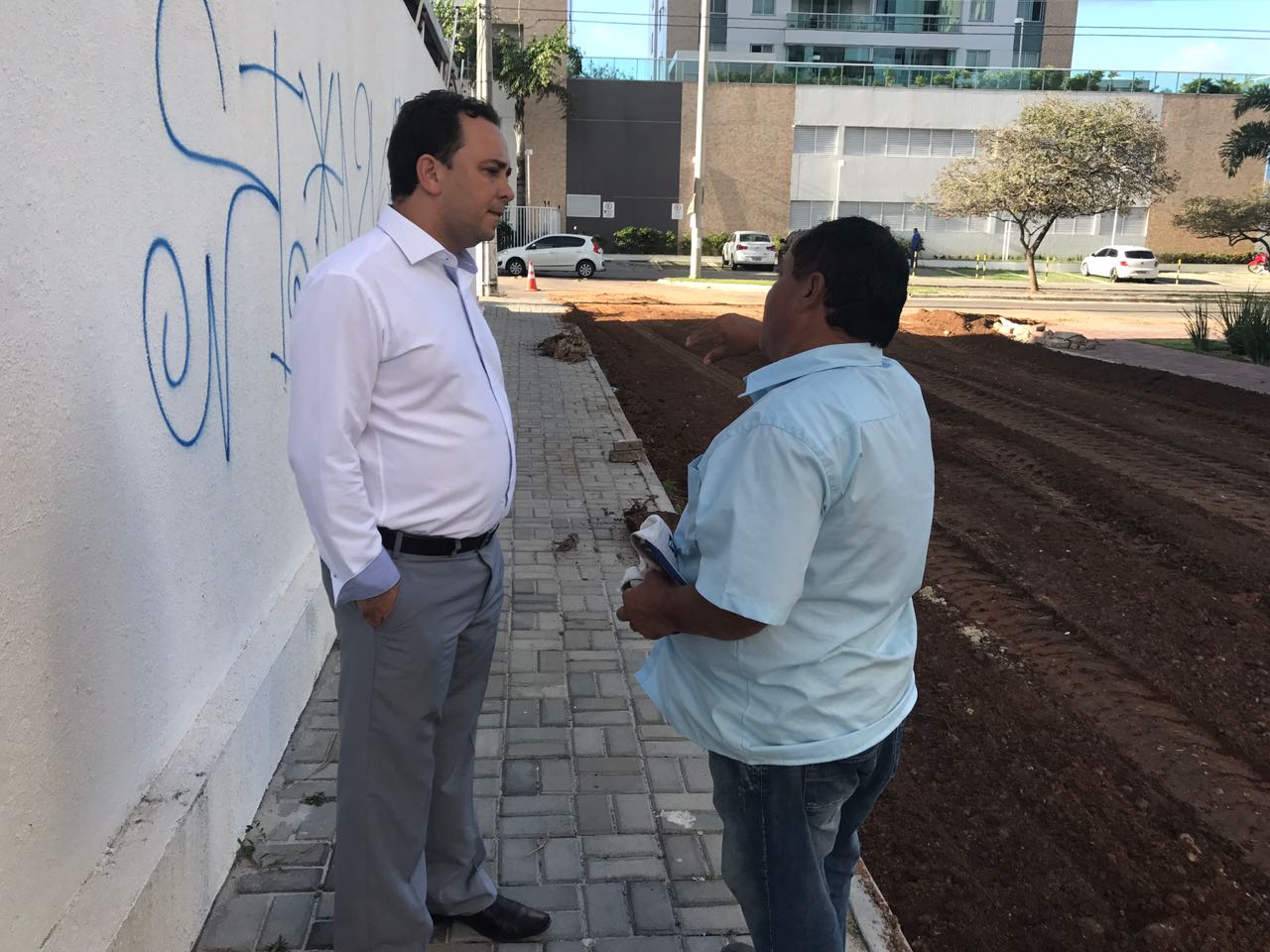 Fábio Meireles vibra com obras que beneficiam a população carente