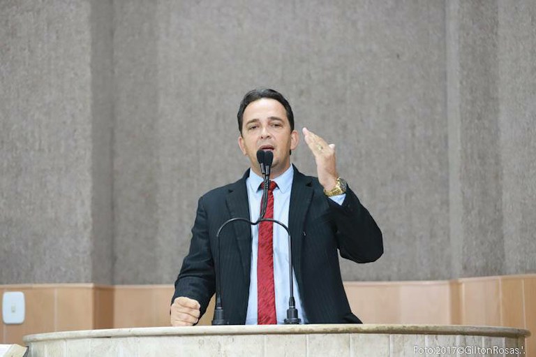 Fábio pede melhorias na infraestrutura de loteamentos da zona Norte