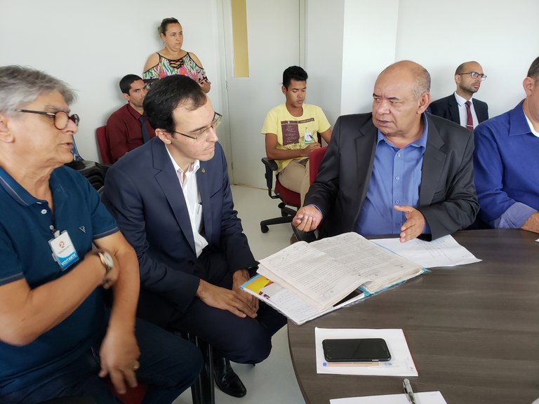 "Feirantes têm novo prazo para se adequar a venda de produtos de origem animal", diz Seu Marcos após reunião no MPE