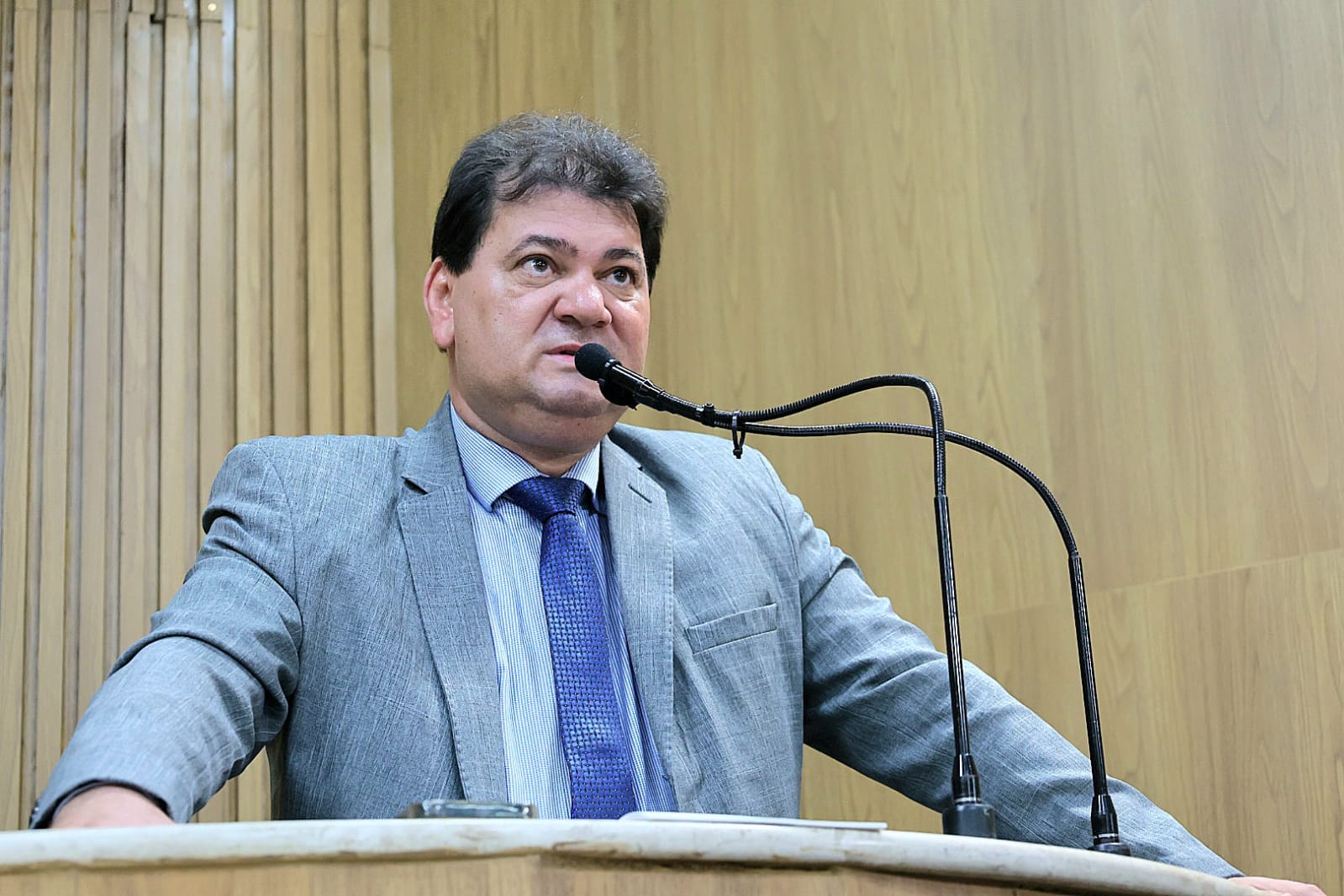 Futebol sergipano ganha destaque em discurso de Miltinho Dantas na Câmara Municipal de Aracaju 