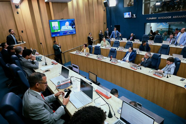 Grande Expediente é marcado por denúncias do presidente sobre o remanejamento de emendas impositivas sem o aval da Câmara