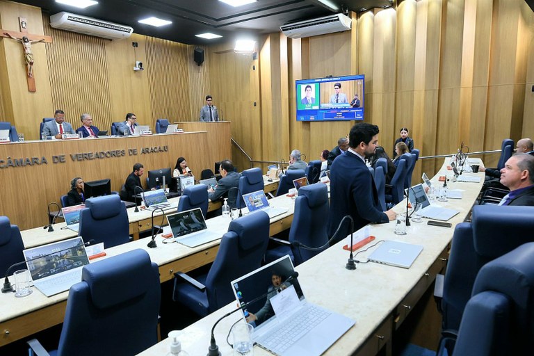 Grande Expediente é marcado por discussões a respeito da gestão municipal, saúde pública e cultura 