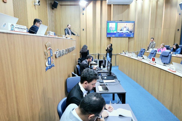 Grande Expediente tem debates sobre política internacional, chuvas em Aracaju e futebol sergipano