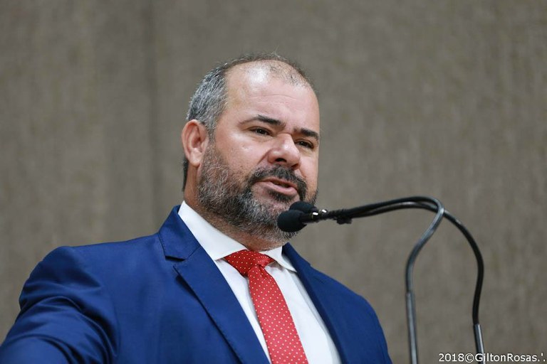 Há um ano o PL de Isac que estabelecia prazo para pagamentos de músicos foi vetado