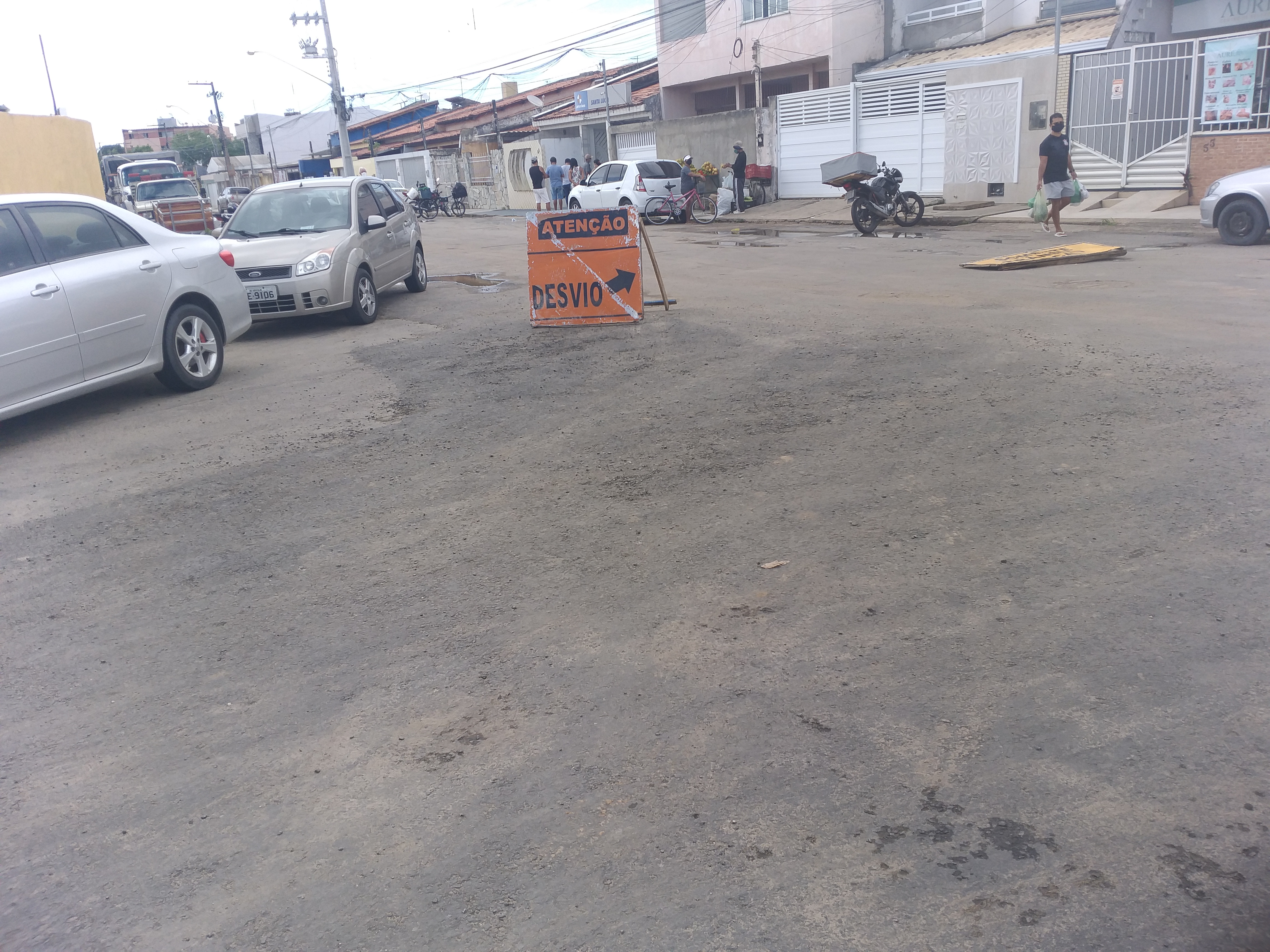 Heliomarto Rezende parabeniza trabalho desenvolvido pela prefeitura no bairro Jabotiana