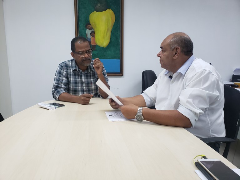 Implantação de lei de Seu Marcos sobre cadastro de moradores de rua é estudada pela Semfas