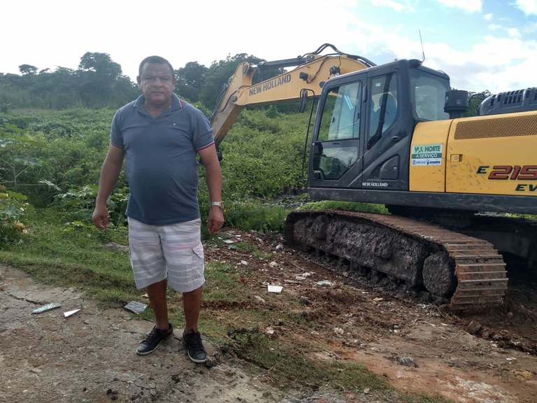 Indicações do vereador Américo de Deus são atendidas em diversos bairros