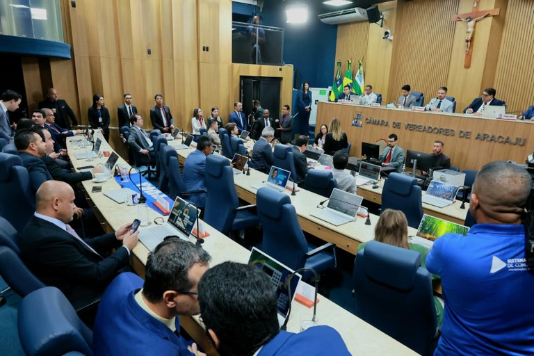 Investigação do pastor Silas Malafaia, discursos acerca do fim da escala 6x1 e desempenho do time do Confiança são destaque no pequeno expediente desta quinta-feira (21/08)