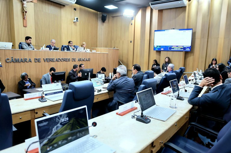 Investimentos estaduais, inflação e pautas sociais dominam os debates no Grande Expediente