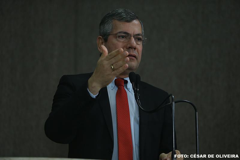 Iran acolhe professores e reitera a cobrança do reajuste do Piso Salarial