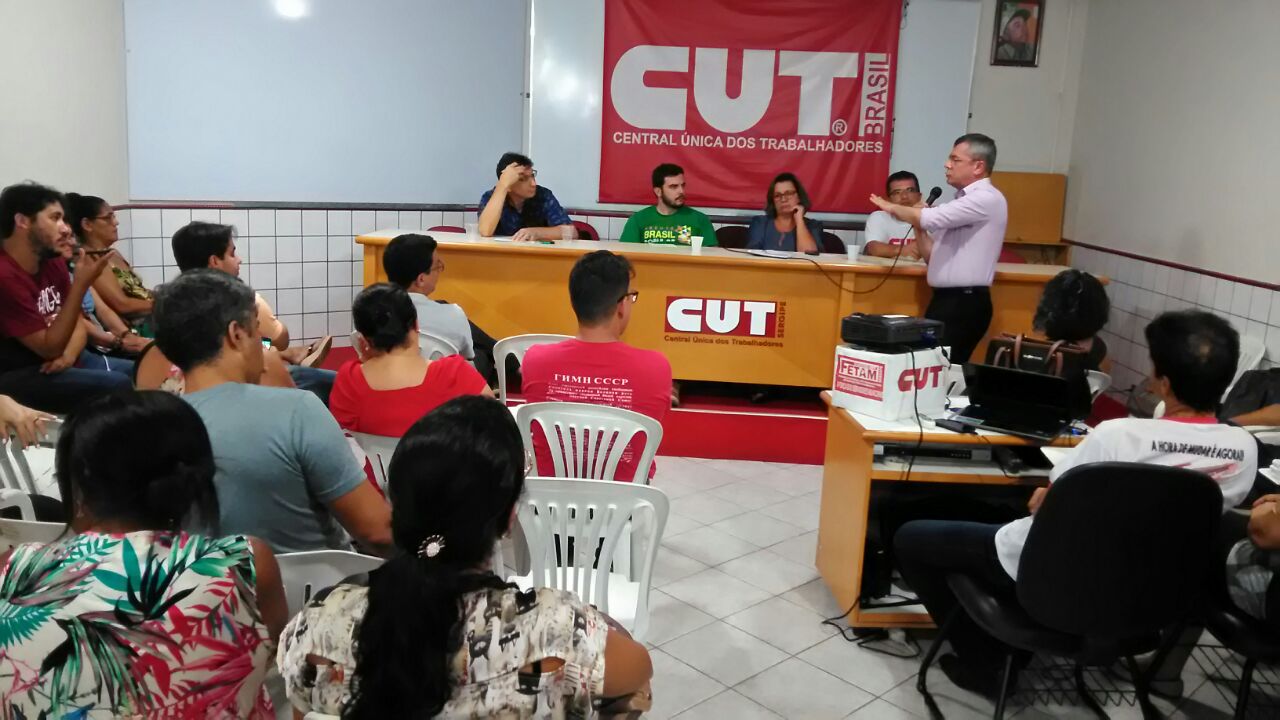 Iran acompanha palestra de Pochmann na abertura do Ceres