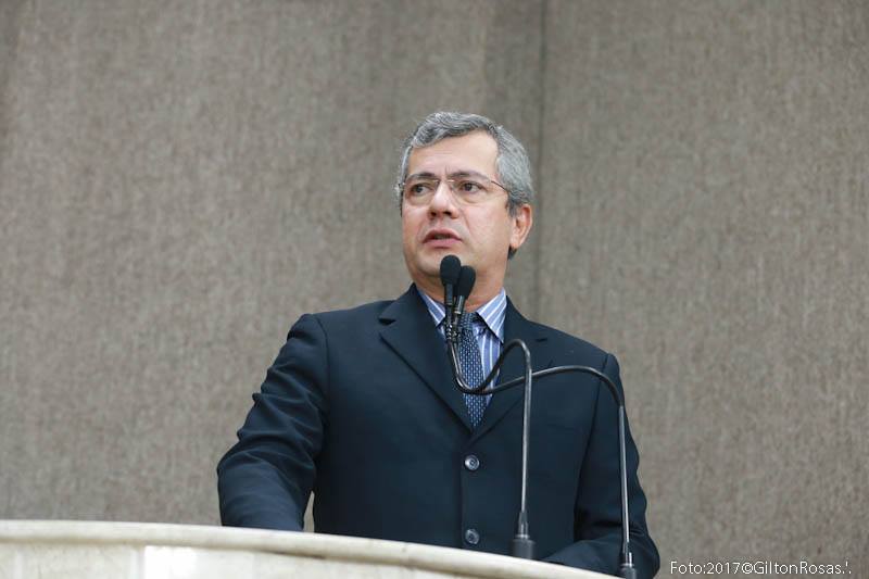 Iran Barbosa avalia Educação no Município de Aracaju