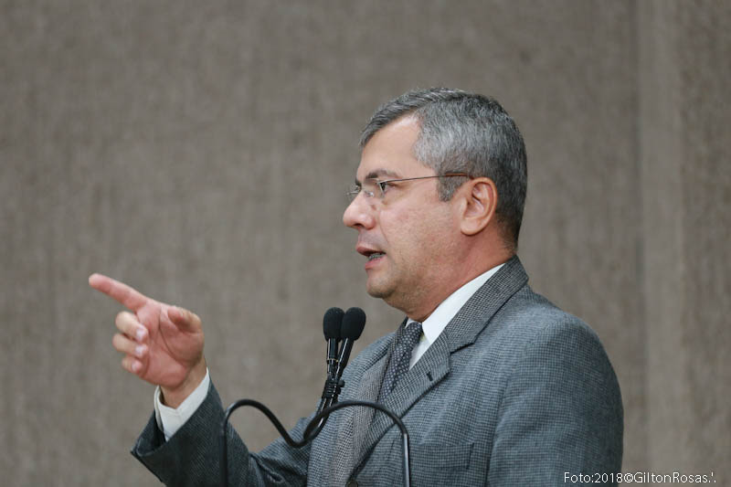 Iran Barbosa critica forma de composição das CPIs da Câmara