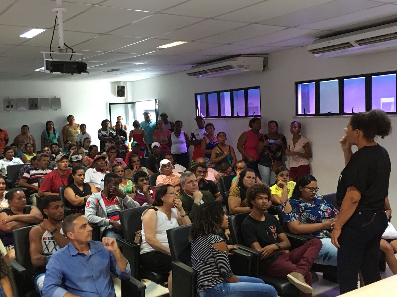 Iran Barbosa defende o direito à terra para comunidades remanescentes de quilombos