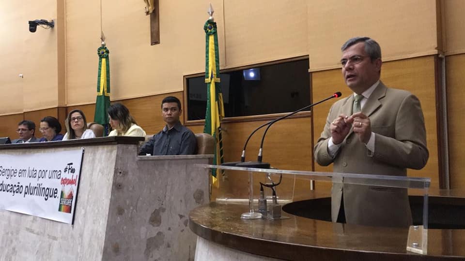 Iran Barbosa destaca Audiência Pública e defende ensino de língua espanhola