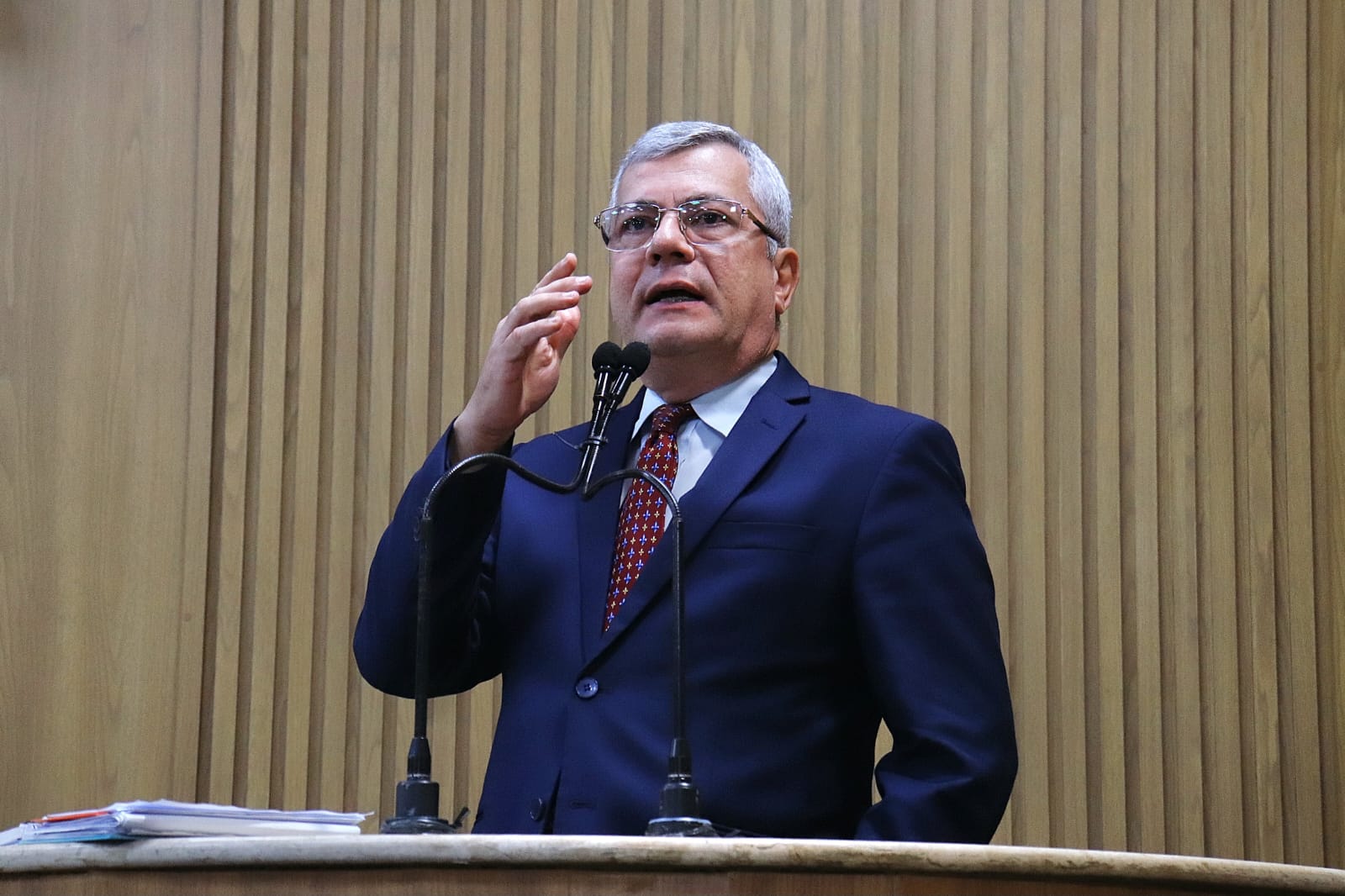 Iran Barbosa destaca caravana de médicos e odontólogos a Brasília