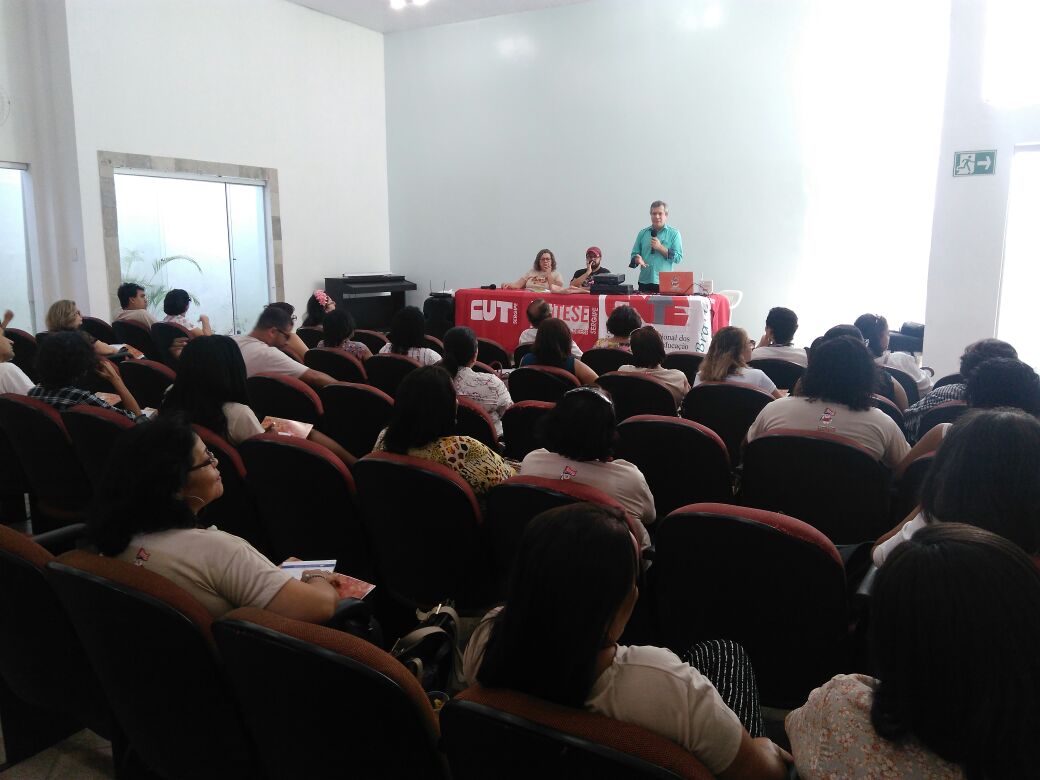 Iran Barbosa discute Base Nacional Curricular em Pré-Congresso do Sintese