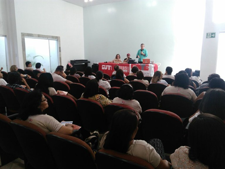 Iran Barbosa discute Base Nacional Curricular em Pré-Congresso do Sintese