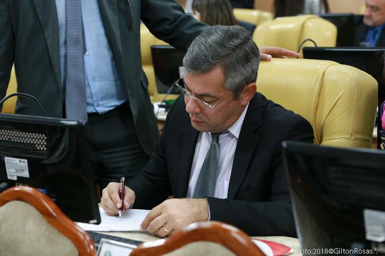 Iran Barbosa é reeleito Presidente da Comissão de Educação, Cultura e Esportes