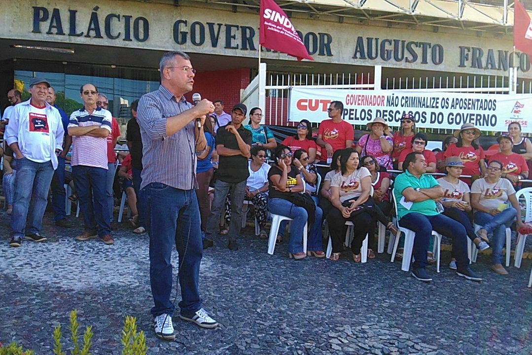 Iran Barbosa participa de ato unificado em defesa dos direitos dos Servidores Públicos