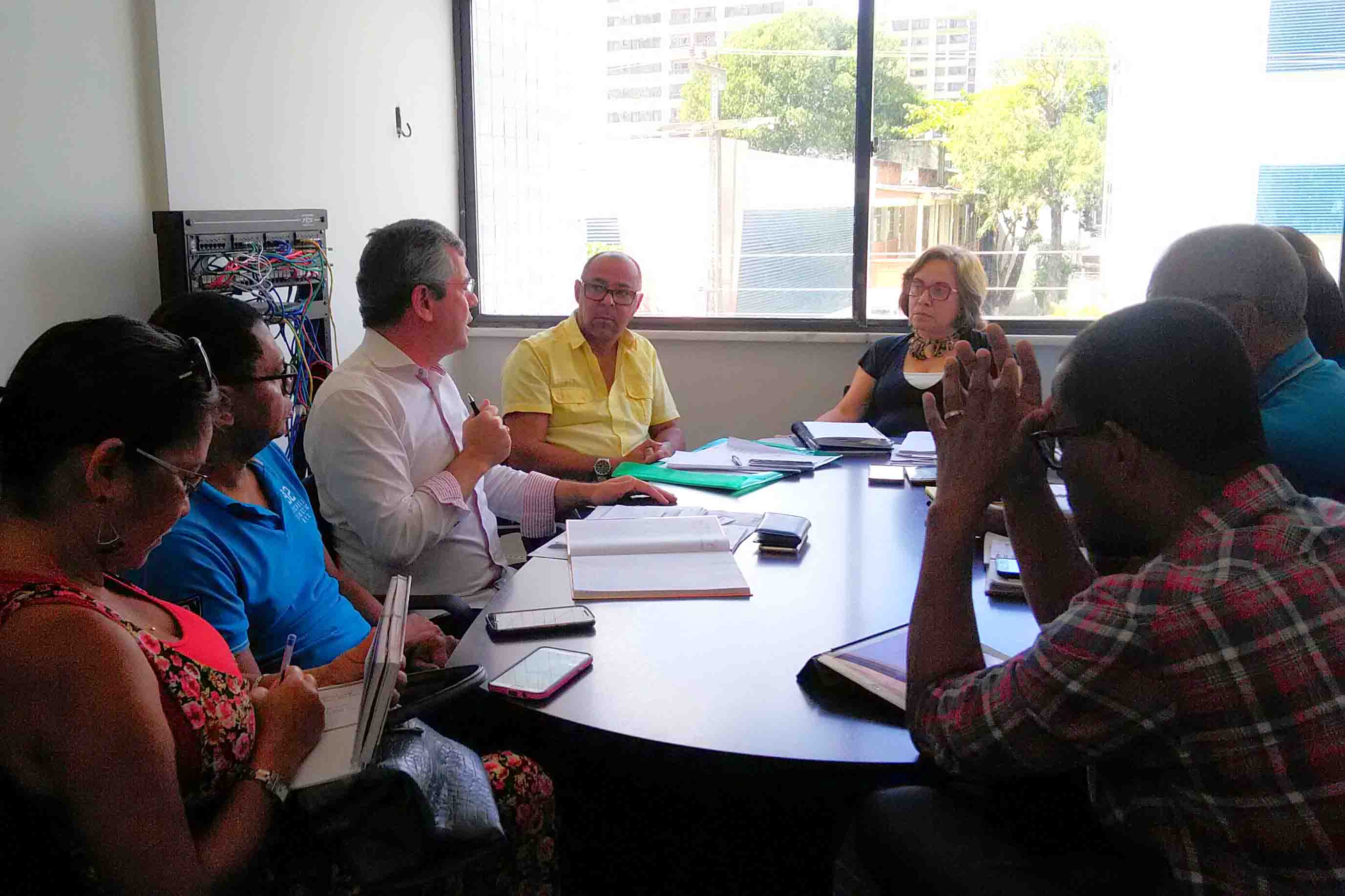 Iran Barbosa participa de negociação entre a Semed e o Sindipema