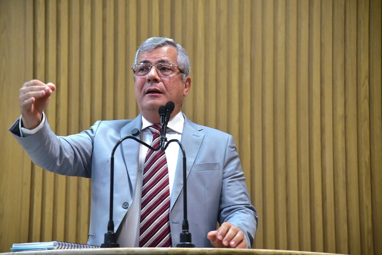 Iran Barbosa pede atenção e cuidados com as edificações antigas do Centro de Aracaju 