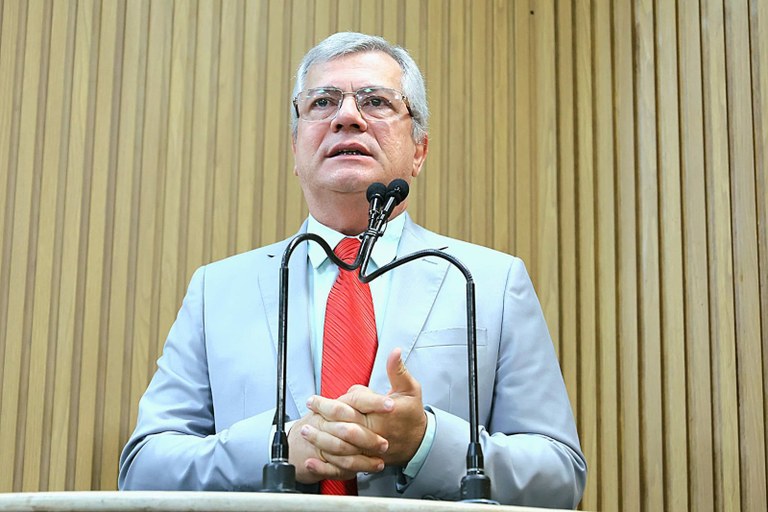 Iran celebra 2025 como ano fundamental na defesa da Democracia 