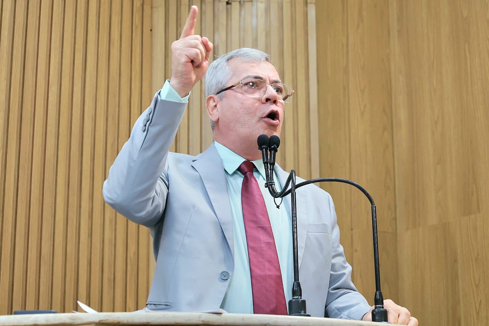 Iran critica a aprovação de projeto que dificulta a ação da Polícia Federal contra o crime organizado 