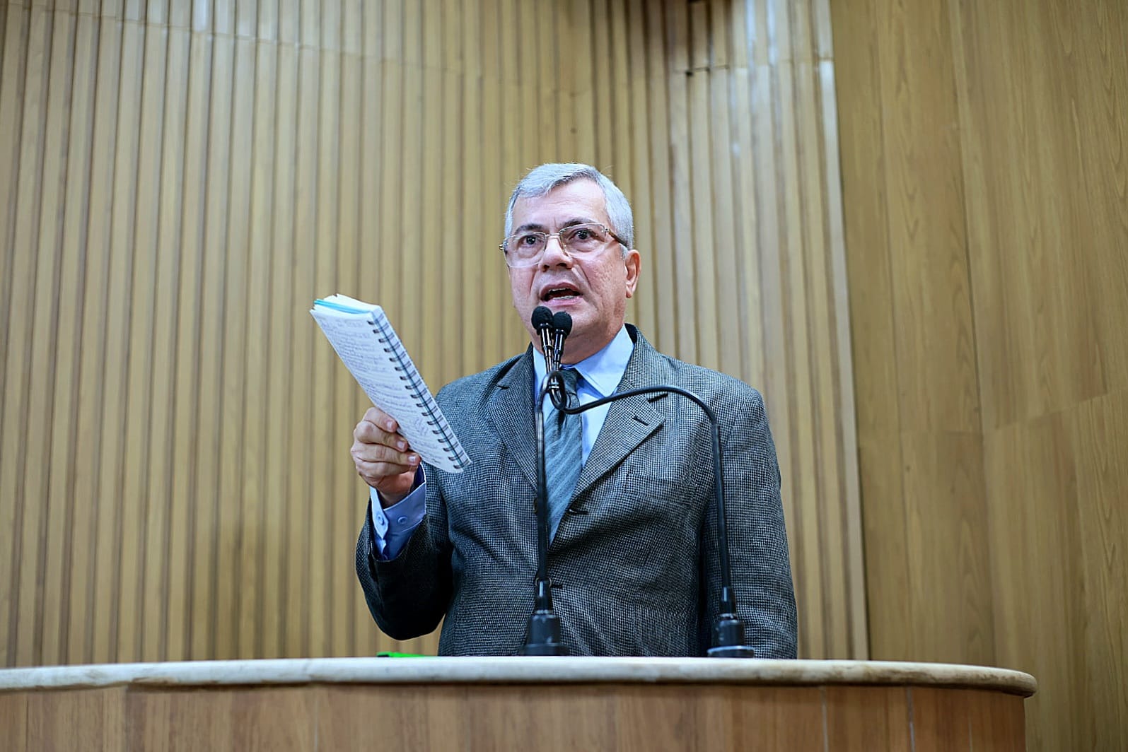 Iran critica Projeto de Lei que alarga a privatização na Administração Municipal 