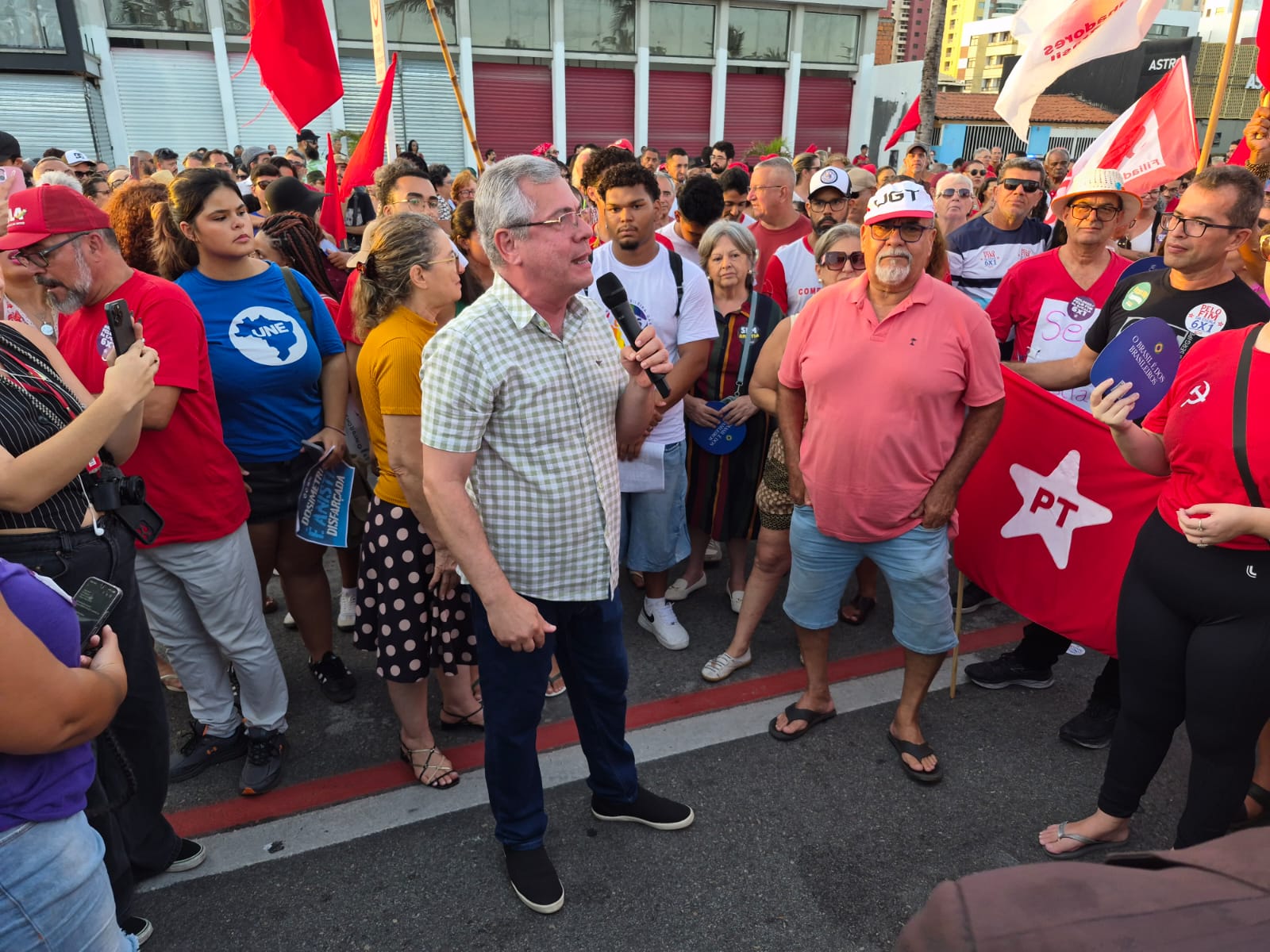 Iran destaca manifestação popular e explica que “dosimetria” é disfarce para beneficiar condenados 