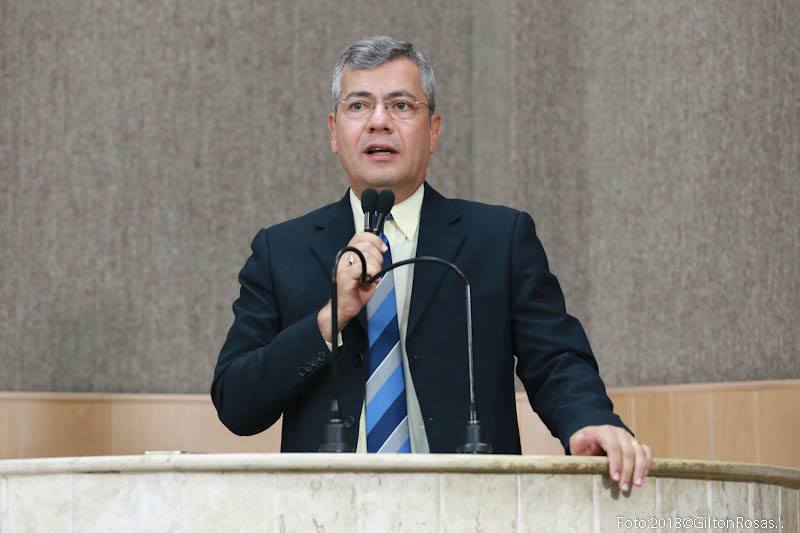 Iran destaca vitória dos trabalhadores na luta contra a privatização da Deso