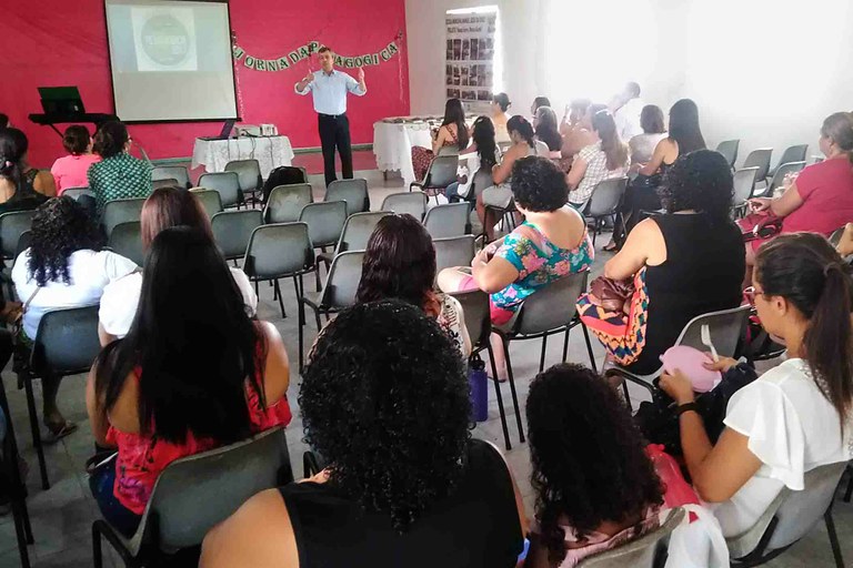 Iran participa de Jornada Pedagógica com professores de Santo Amaro