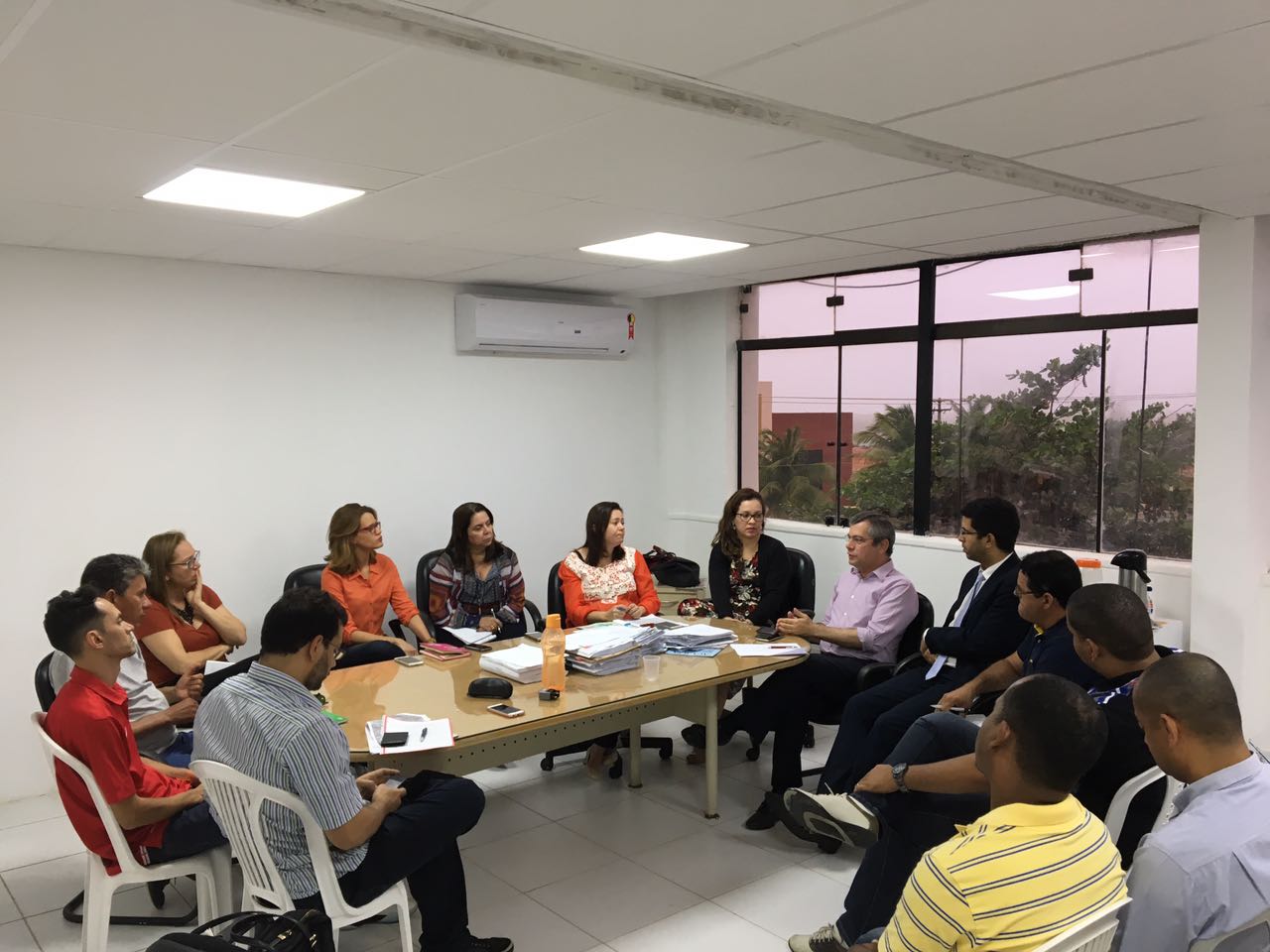 Iran se reúne com a Secretária Municipal da Saúde