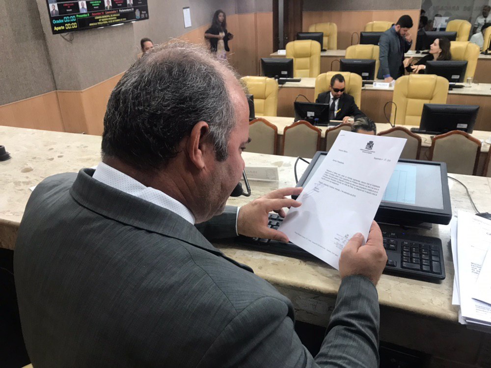 Isac apresenta PL que proíbe a retenção de macas em ambulâncias públicas ou privadas