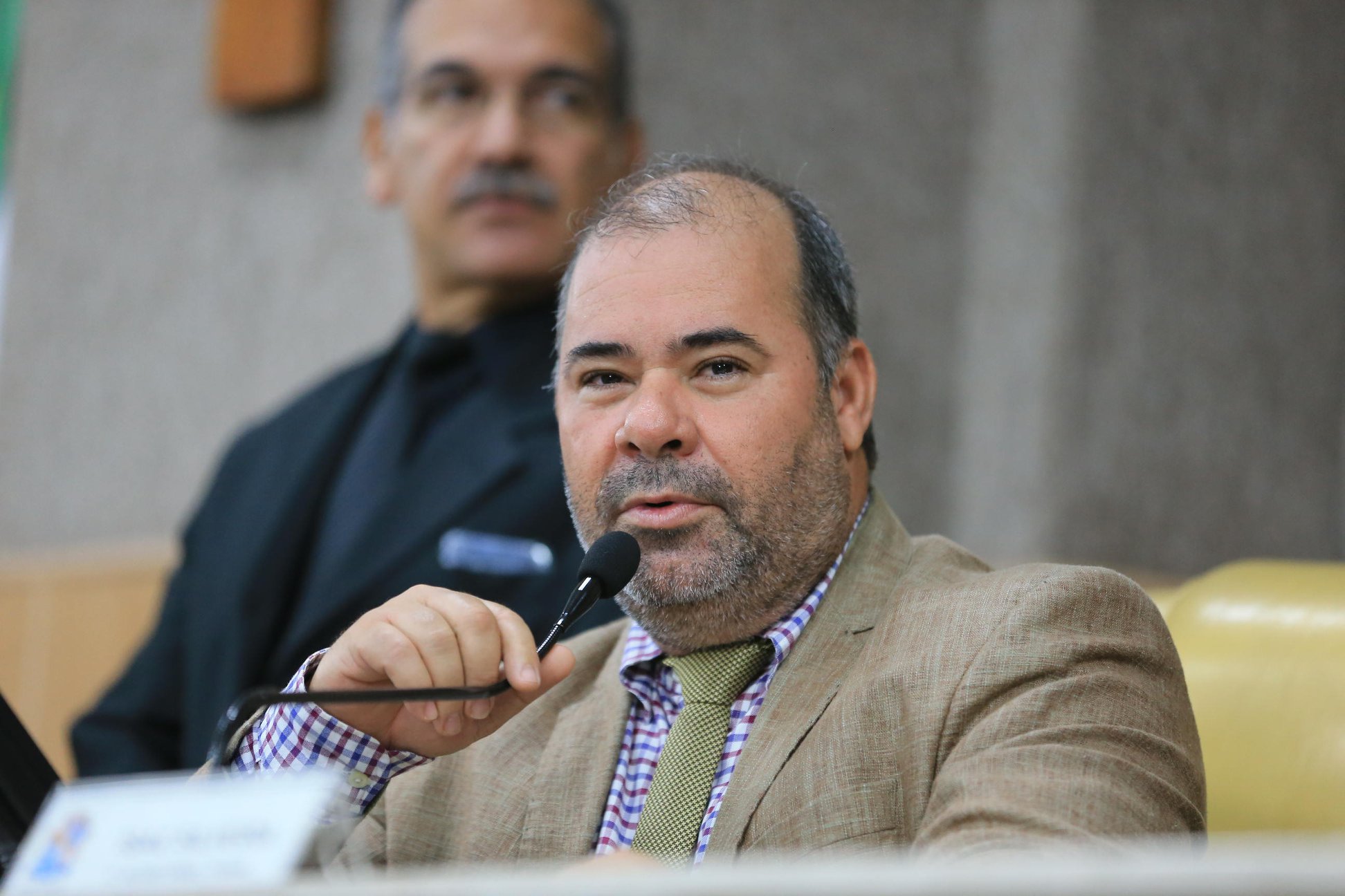 Isac apresenta PL que trata sobre patrulha da criança e do adolescente em Aracaju